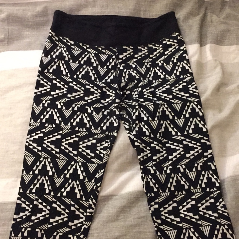 LEGGINGS